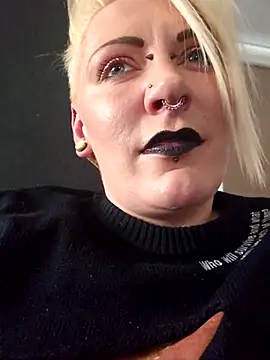 PinkTheHawk online show from March 6, 2026, 1:22 am