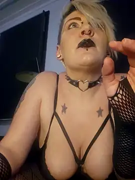 PinkTheHawk online show from October 7, 2025, 12:06 pm