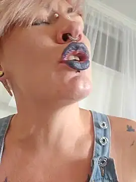 PinkTheHawk online show from January 18, 2025, 11:22 pm