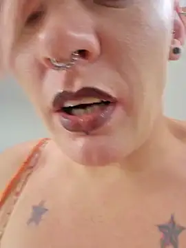 PinkTheHawk online show from January 17, 2025, 4:06 am