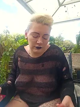 PinkTheHawk online show from November 15, 2025, 2:04 am