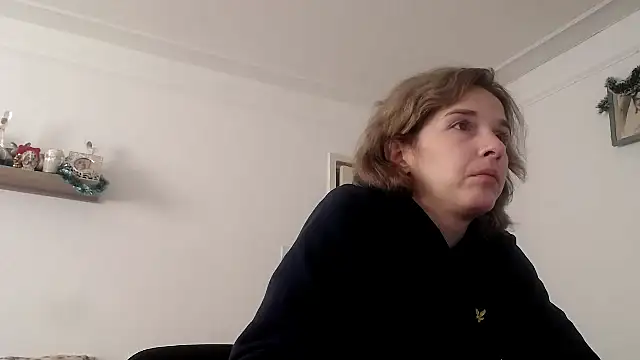 SexxyLety online show from December 17, 2025, 10:42 am