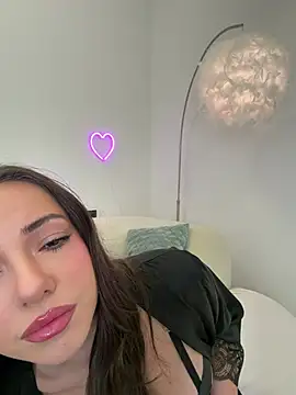 Snapshot of Rileysim88 chatting on February 5, 2026, 9:16 am Rileysim88 online show from February 5, 2026, 9:16 am