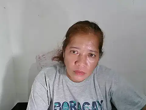 Snapshot of wethornypussy4u chatting on February 21, 2025, 6:18 am wethornypussy4u online show from February 21, 2025, 6:18 am