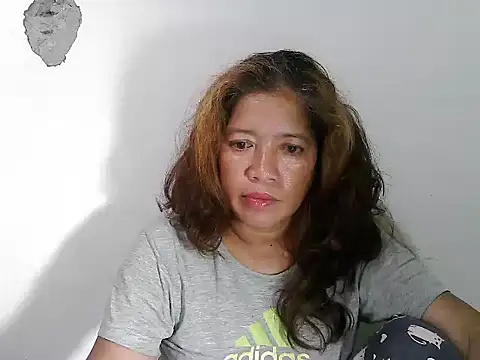 Snapshot of wethornypussy4u chatting on November 11, 2025, 10:15 pm wethornypussy4u online show from November 11, 2025, 10:15 pm