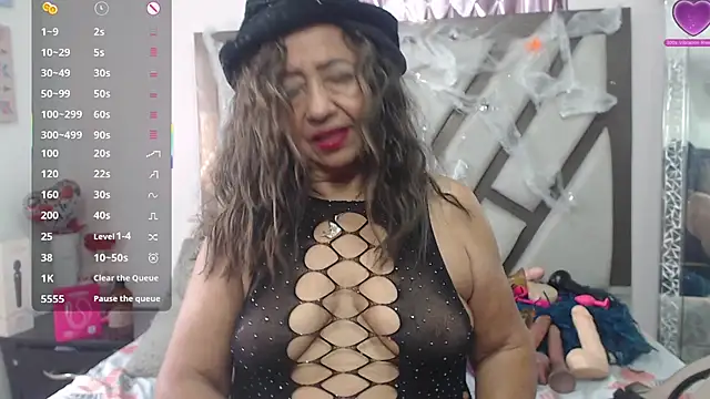 Snapshot of matureluna chatting on October 28, 2025, 4:50 pm matureluna online show from October 28, 2025, 4:50 pm