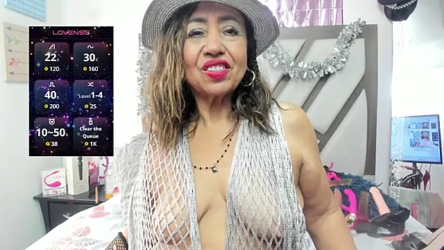 Snapshot of matureluna chatting on March 8, 2025, 5:43 pm matureluna online show from March 8, 2025, 5:43 pm