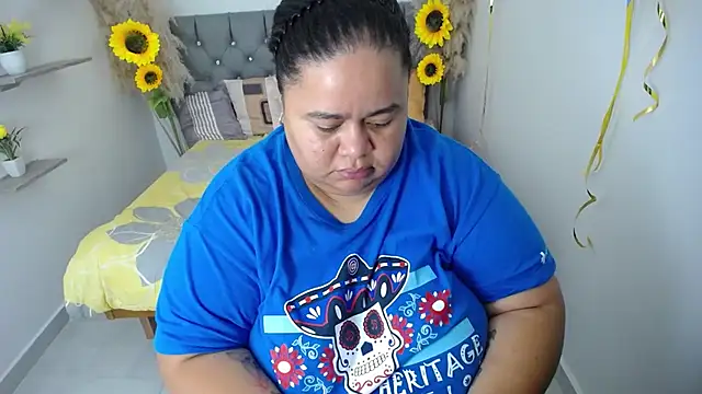 hotlesby4uxxx online show from October 4, 2025, 10:50 am