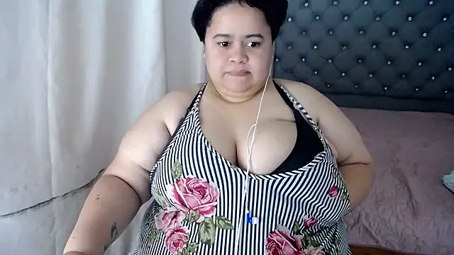 hotlesby4uxxx online show from December 28, 2024, 4:52 pm