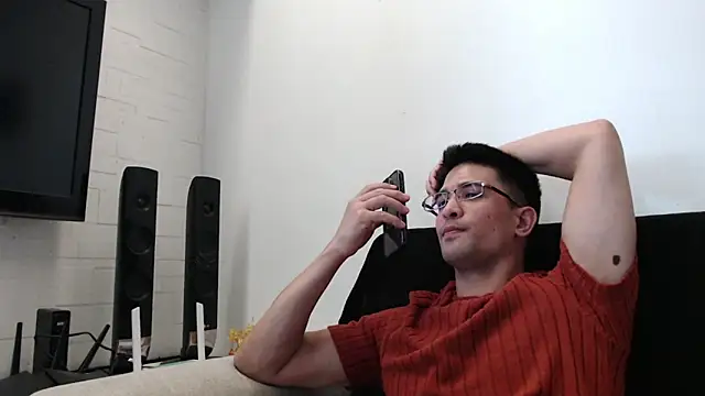 Snapshot of SebastianReiss chatting on March 19, 2025, 7:51 am SebastianReiss online show from March 19, 2025, 7:51 am