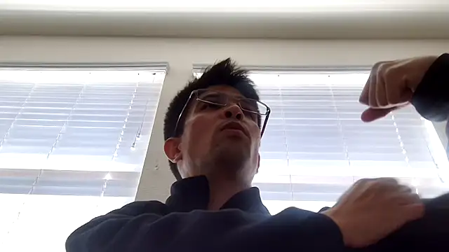 SebastianReiss online show from April 4, 2026, 9:43 pm