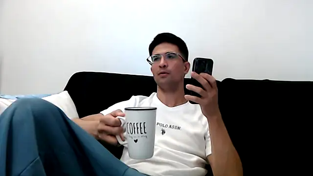 Snapshot of SebastianReiss chatting on March 20, 2025, 7:25 am SebastianReiss online show from March 20, 2025, 7:25 am