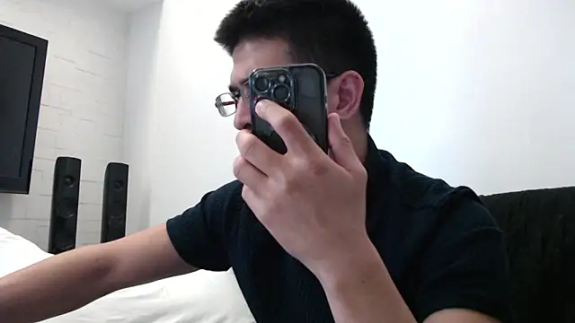 Snapshot of SebastianReiss chatting on February 28, 2025, 5:04 am SebastianReiss online show from February 28, 2025, 5:04 am