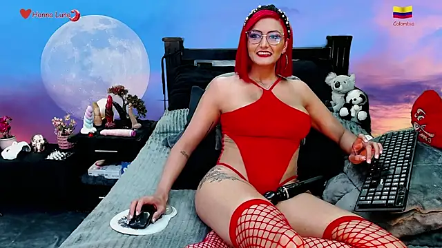 Hanna Luna online show from November 14, 2025, 7:34 am