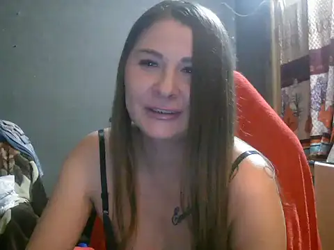 Valerivv online show from May 4, 2026, 9:50 pm