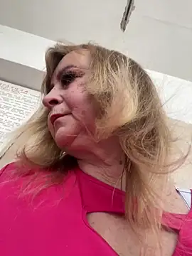 Snapshot of Irina2909@xh chatting on February 6, 2026, 9:38 am Irina2909xh online show from February 6, 2026, 9:38 am