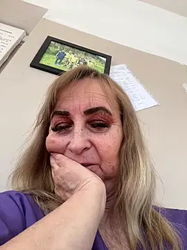 Snapshot of Irina2909@xh chatting on February 2, 2026, 11:53 am Irina2909xh online show from February 2, 2026, 11:53 am