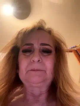 Irina2909xh online show from April 4, 2026, 10:49 pm