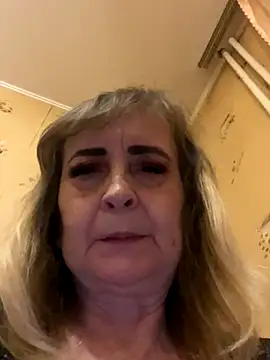 Irina2909xh online show from September 16, 2025, 9:05 pm