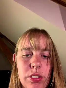 Snapshot of MissGirly chatting on October 1, 2025, 6:56 pm MissGirly online show from October 1, 2025, 6:56 pm