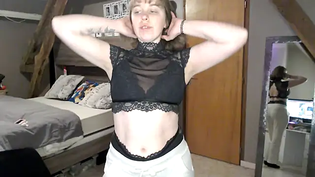 Snapshot of MissGirly chatting on February 20, 2025, 8:47 pm MissGirly online show from February 20, 2025, 8:47 pm