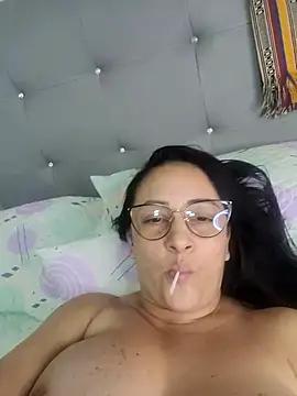 Ameliarizo online show from September 12, 2025, 4:34 am