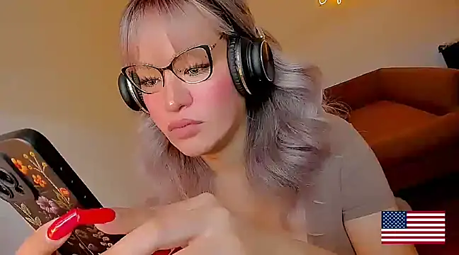 GiftedGirl4u online show from March 18, 2025, 6:39 am