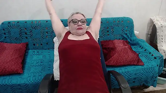 Snapshot of xHoneyLadyx chatting on November 9, 2025, 10:19 am xHoneyLadyx online show from November 9, 2025, 10:19 am