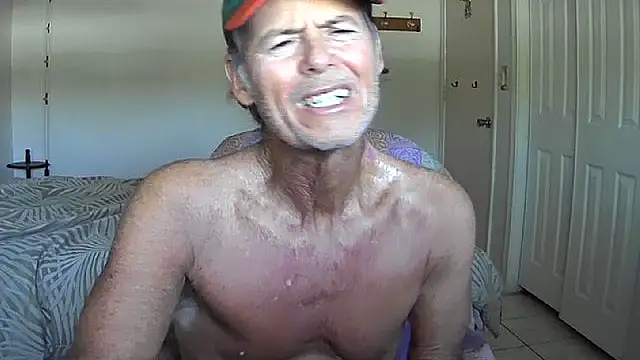 Snapshot of nakeedcowboi65 chatting on February 20, 2026, 9:06 pm nakeedcowboi65 online show from February 20, 2026, 9:06 pm