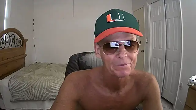 Snapshot of nakeedcowboi65 chatting on September 8, 2025, 7:24 pm nakeedcowboi65 online show from September 8, 2025, 7:24 pm