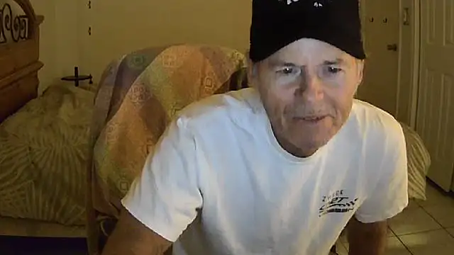 Snapshot of nakeedcowboi65 chatting on February 8, 2026, 10:35 am nakeedcowboi65 online show from February 8, 2026, 10:35 am