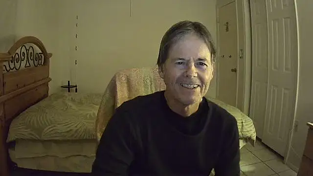 Snapshot of nakeedcowboi65 chatting on February 4, 2026, 11:16 am nakeedcowboi65 online show from February 4, 2026, 11:16 am