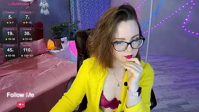 AngelaWhiti online show from February 12, 2025, 3:49 pm