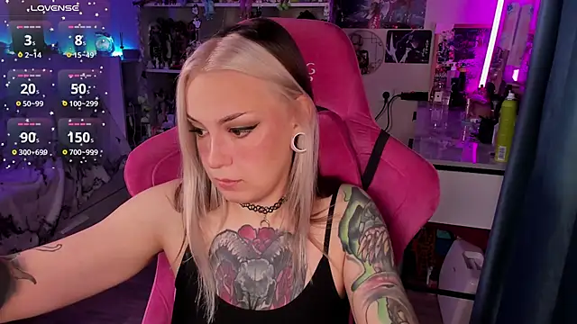 ChloeKohaku online show from October 13, 2025, 3:30 am