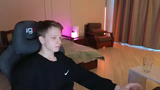 Snapshot of arlekincrop chatting on March 3, 2025, 12:50 pm arlekincrop online show from March 3, 2025, 12:50 pm