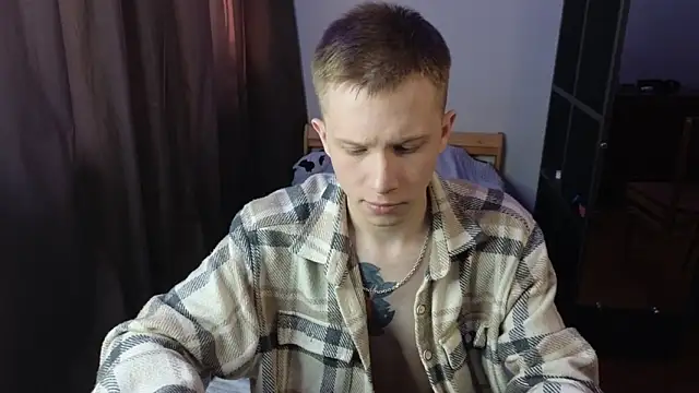 Snapshot of arlekincrop chatting on February 14, 2026, 12:49 pm arlekincrop online show from February 14, 2026, 12:49 pm