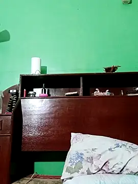 QueenSoreal online show from September 27, 2025, 7:42 pm