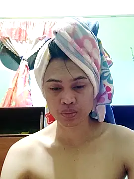 QueenSoreal online show from December 22, 2025, 3:56 pm