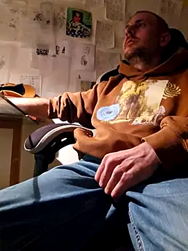 verylargecock online show from March 5, 2026, 6:37 pm