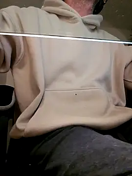 verylargecock online show from September 14, 2025, 11:05 pm