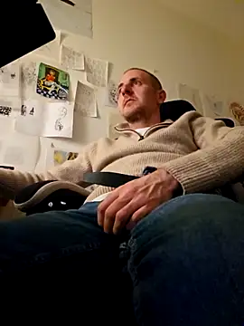 verylargecock online show from February 2, 2026, 8:41 pm