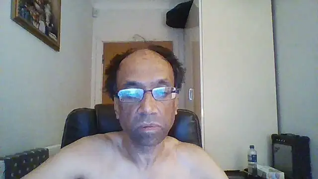Snapshot of rauncher1 chatting on September 10, 2025, 8:02 am rauncher1 online show from September 10, 2025, 8:02 am