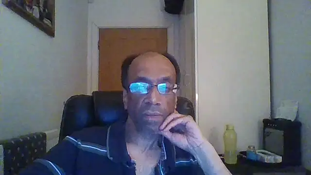 Snapshot of rauncher1 chatting on November 23, 2025, 2:21 am rauncher1 online show from November 23, 2025, 2:21 am