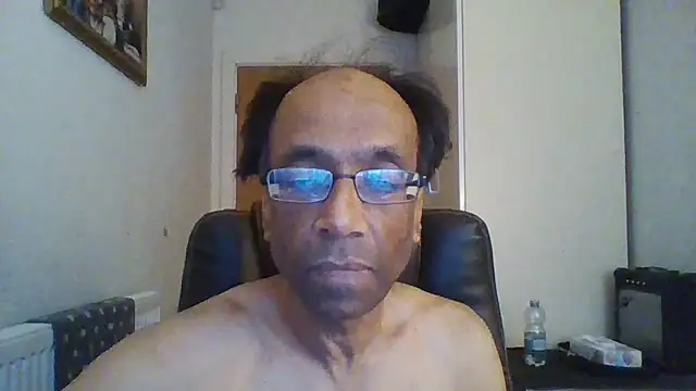 Snapshot of rauncher1 chatting on September 16, 2025, 8:48 am rauncher1 online show from September 16, 2025, 8:48 am