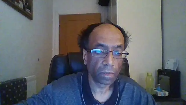 Snapshot of rauncher1 chatting on December 1, 2025, 9:32 am rauncher1 online show from December 1, 2025, 9:32 am