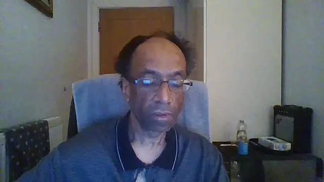 Snapshot of rauncher1 chatting on November 14, 2025, 9:24 am rauncher1 online show from November 14, 2025, 9:24 am