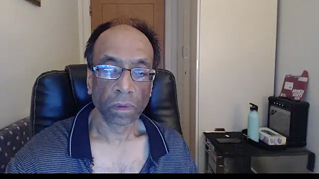 Snapshot of rauncher1 chatting on February 11, 2026, 12:43 am rauncher1 online show from February 11, 2026, 12:43 am