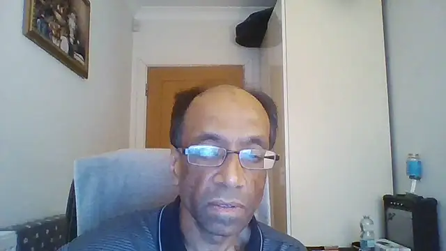 Snapshot of rauncher1 chatting on November 13, 2025, 10:08 am rauncher1 online show from November 13, 2025, 10:08 am