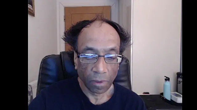 Snapshot of rauncher1 chatting on May 15, 2026, 8:34 am rauncher1 online show from May 15, 2026, 8:34 am