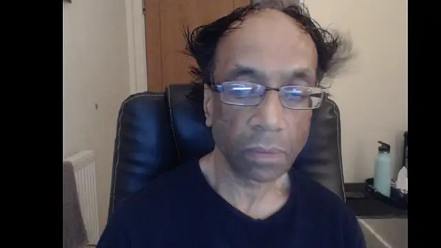Snapshot of rauncher1 chatting on June 24, 2026, 10:18 pm rauncher1 online show from June 24, 2026, 10:18 pm